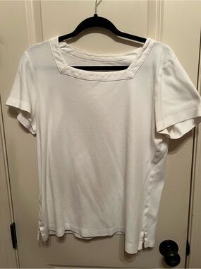 Kim Rogers White Short-Sleeve Square Neck Tee